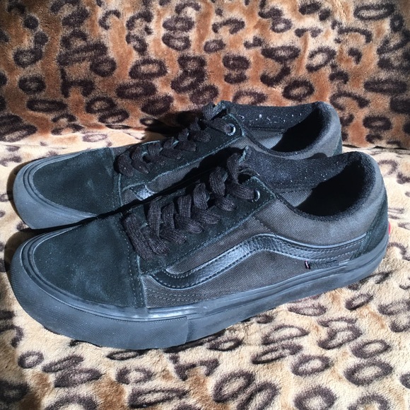 vans pro all black
